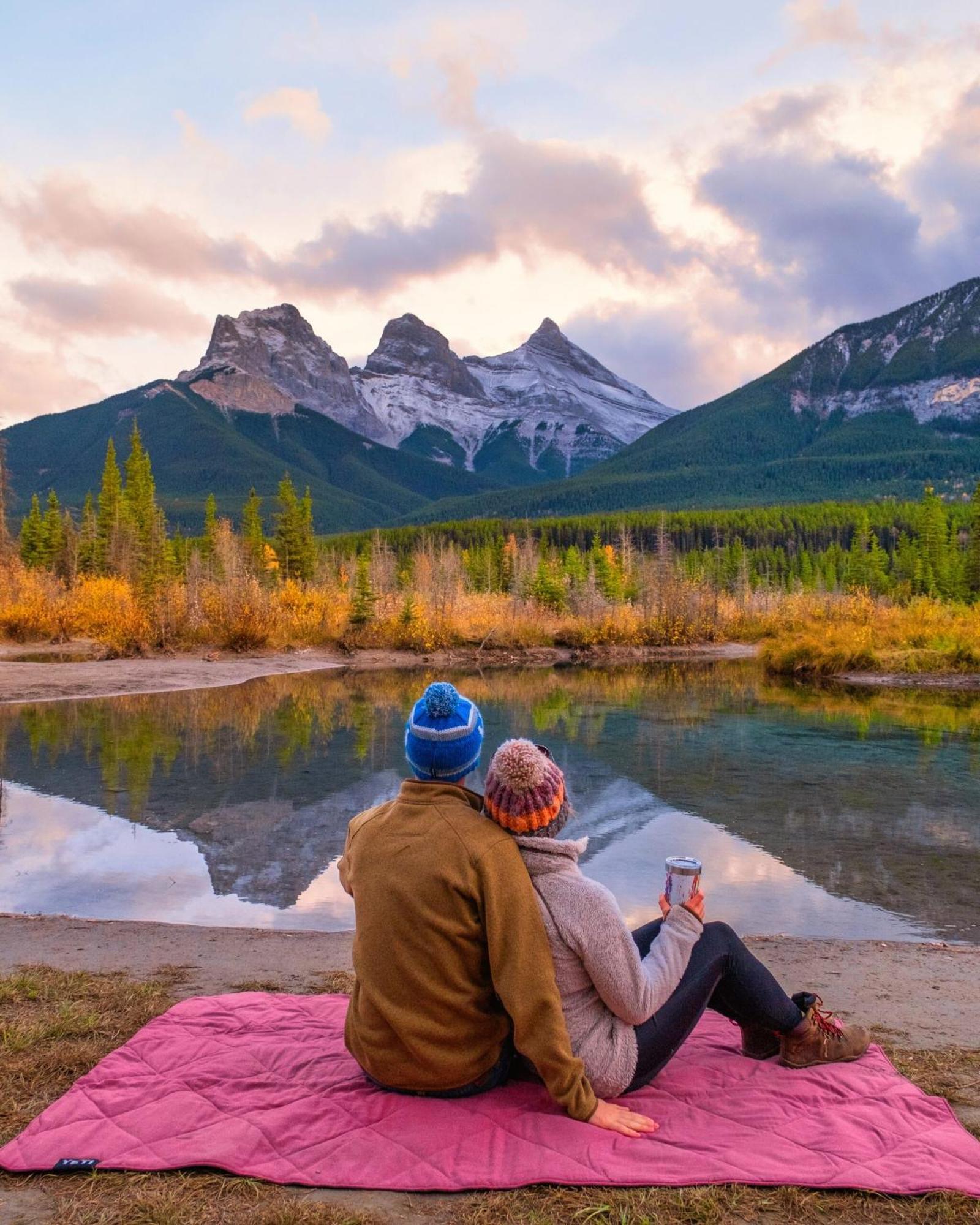 Ferienwohnung Special! New Downtown Mtn View Free Parking 2B&2B Canmore Exterior foto