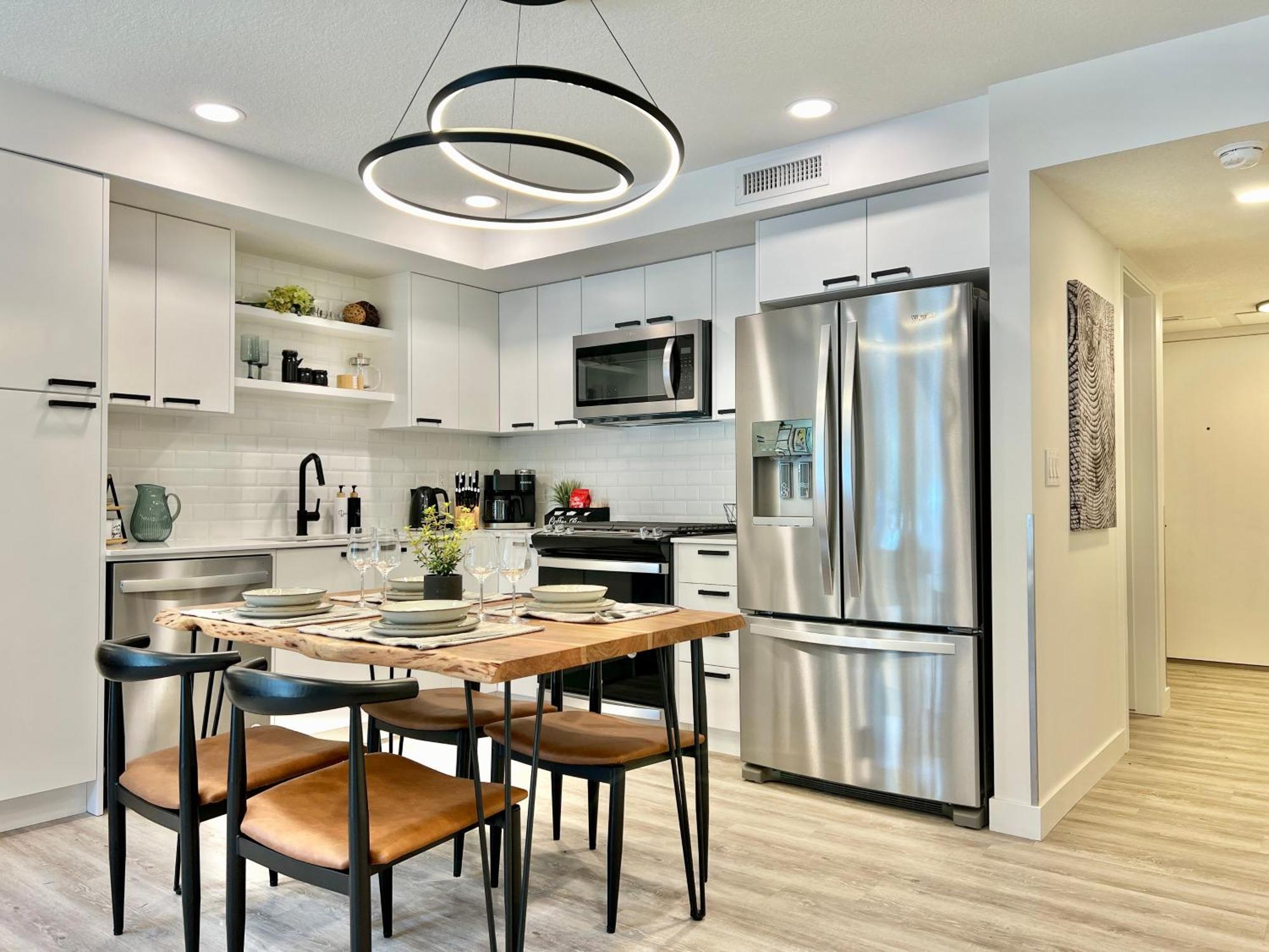 Ferienwohnung Special! New Downtown Mtn View Free Parking 2B&2B Canmore Exterior foto