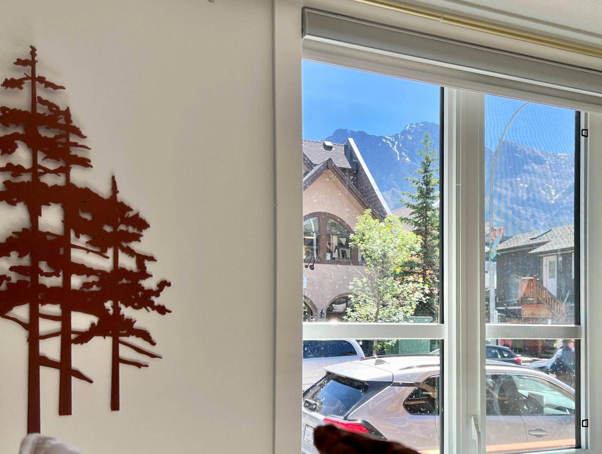 Ferienwohnung Special! New Downtown Mtn View Free Parking 2B&2B Canmore Exterior foto