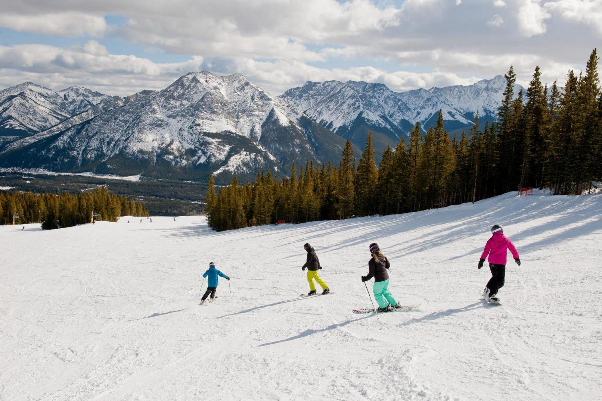 Ferienwohnung Special! New Downtown Mtn View Free Parking 2B&2B Canmore Exterior foto