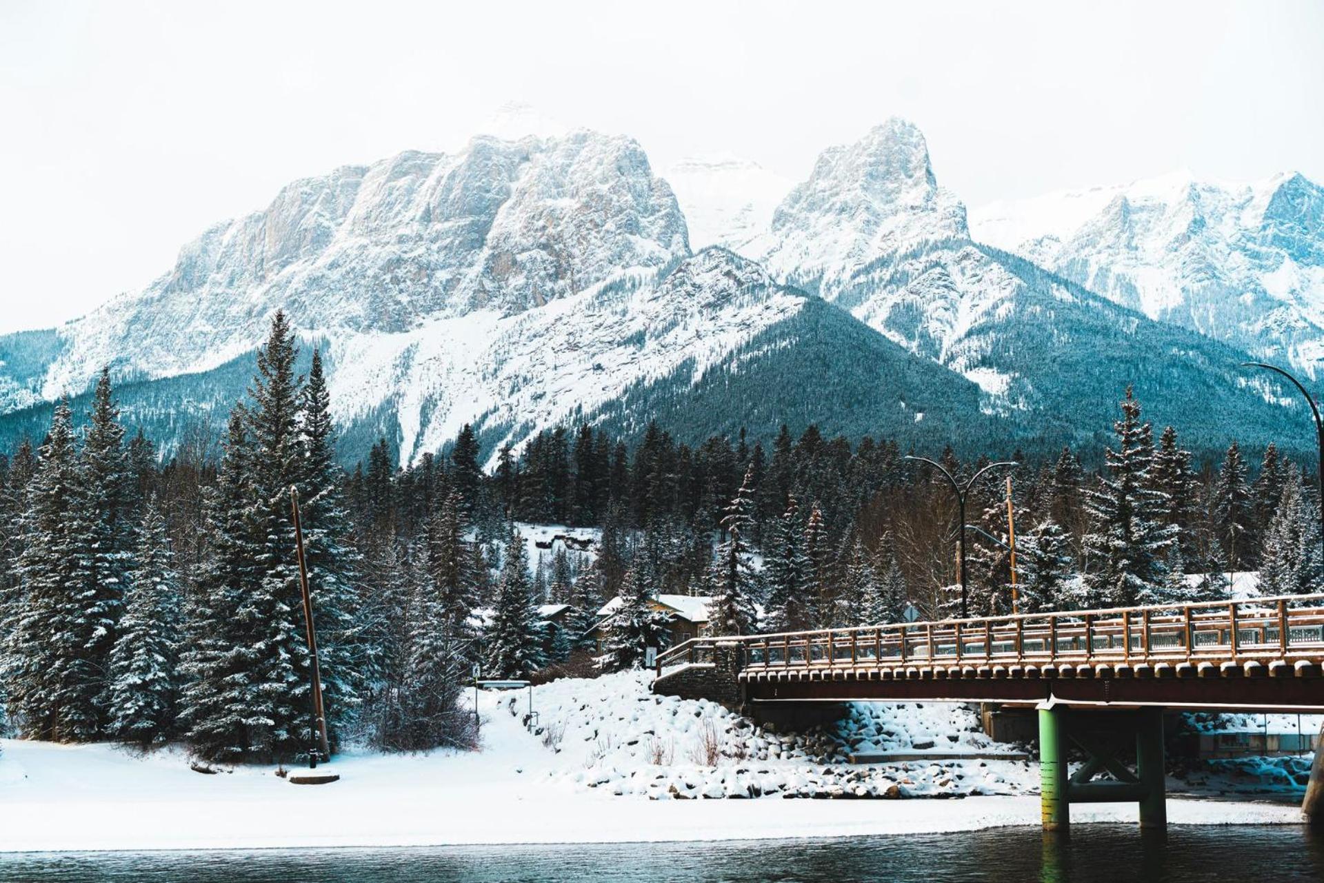 Ferienwohnung Special! New Downtown Mtn View Free Parking 2B&2B Canmore Exterior foto